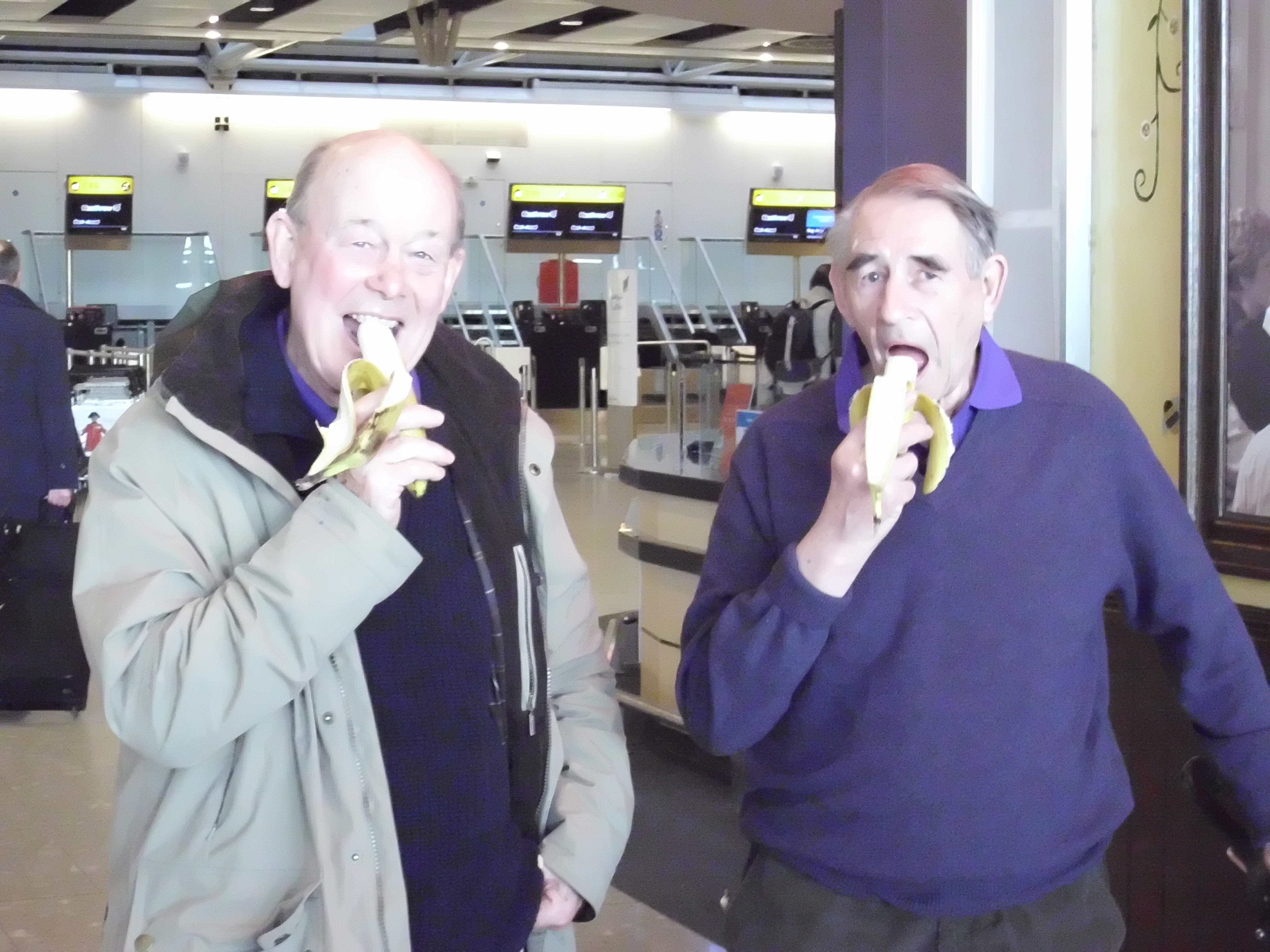 THE BOYS GO BANANAS AT HEATHROW